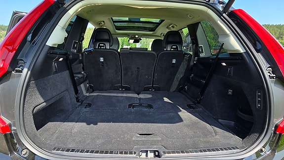 Volvo XC90 16 of 30