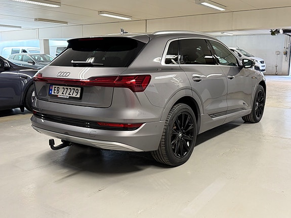 Audi e-tron 5 of 30