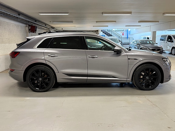 Audi e-tron 6 of 30