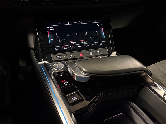 Audi e-tron 17 of 30