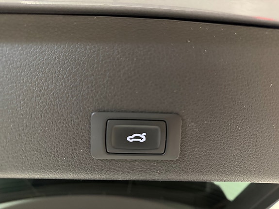 Audi e-tron 15 of 30