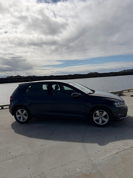 Volkswagen Golf VII 2 of 5