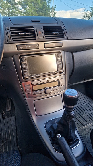 Toyota Avensis 5 of 5
