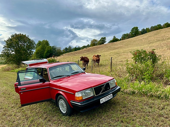 Volvo 240 12 of 30
