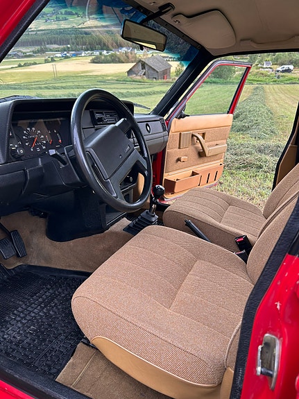 Volvo 240 30 of 30