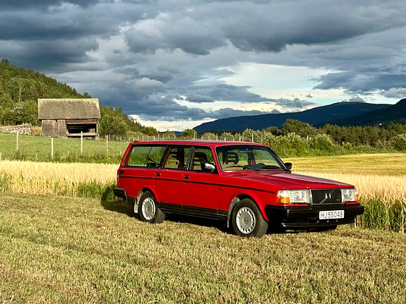 Volvo 240 23 of 30