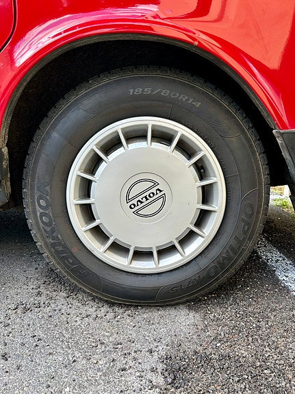 Volvo 240 26 of 30