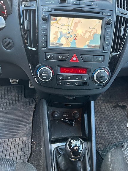 Kia Ceed 13 of 16