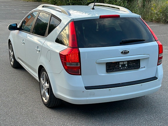 Kia Ceed 10 of 16