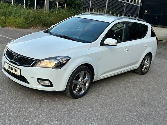 Kia Ceed 12 of 16