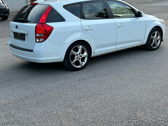 Kia Ceed 6 of 16