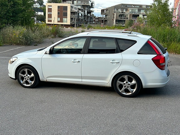Kia Ceed 8 of 16