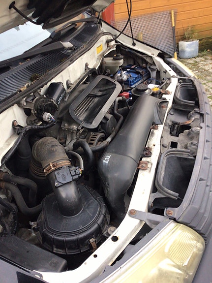 Toyota HiAce 3 of 5