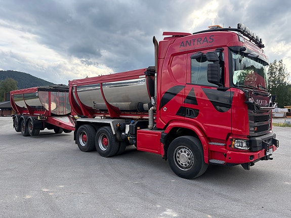 Scania R590 6x4 Dumper-Asfalt Brøyt med høvelskjær 5 of 5