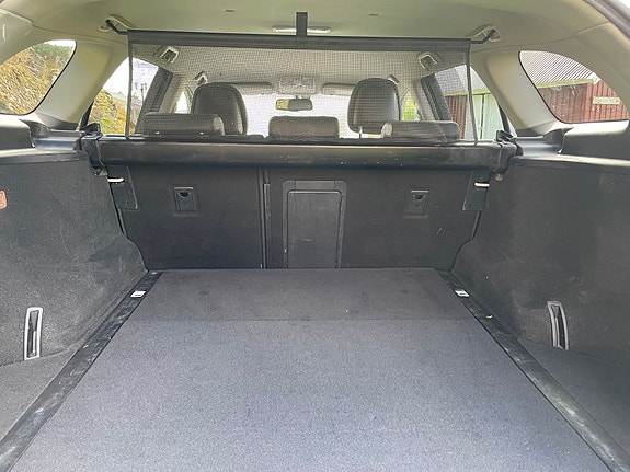 Toyota Avensis 12 of 16