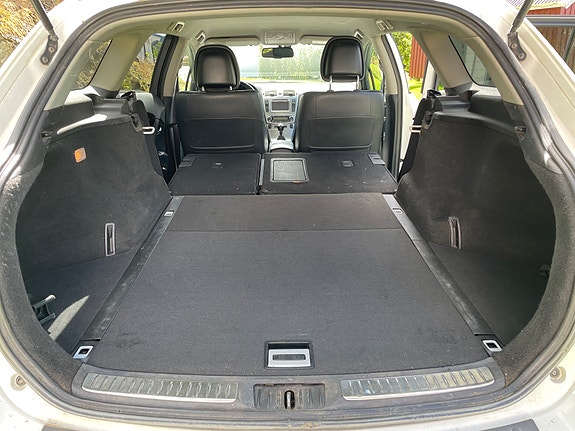 Toyota Avensis 9 of 16
