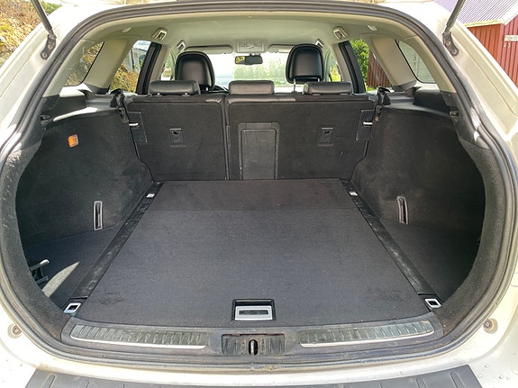 Toyota Avensis 11 of 16