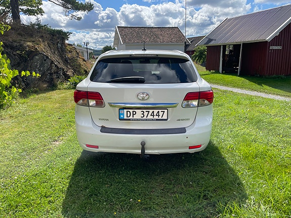 Toyota Avensis 6 of 16