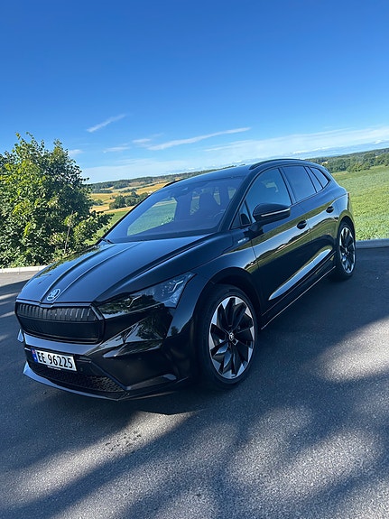 Skoda Enyaq 2 of 5