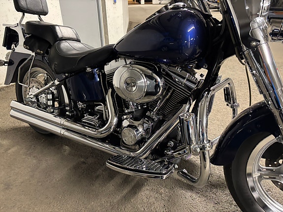 Harley-Davidson FLSTF Fat Boy 2 of 10