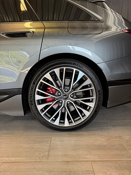 Audi A6 e-tron 9 of 30