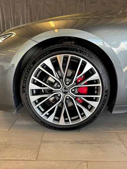 Audi A6 e-tron 8 of 30