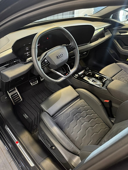Audi A6 e-tron 29 of 30