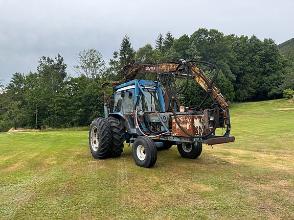 Ford 7600 6 of 21