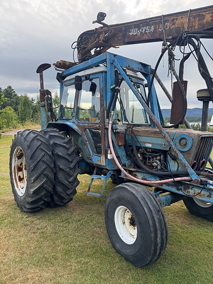 Ford 7600 4 of 21