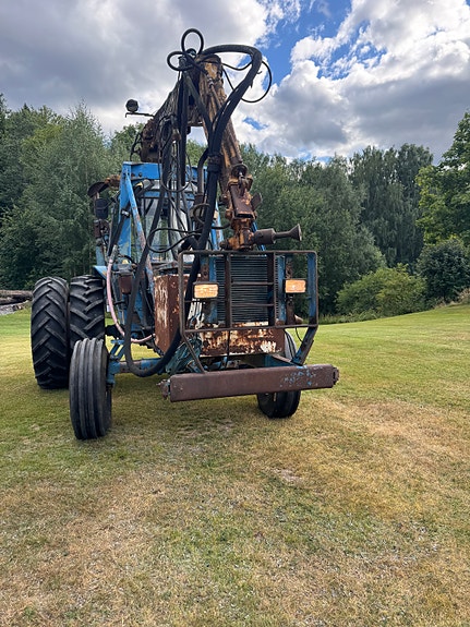 Ford 7600 8 of 21