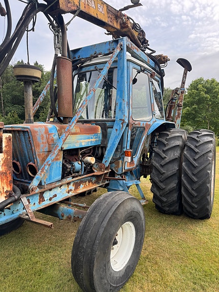 Ford 7600 3 of 21