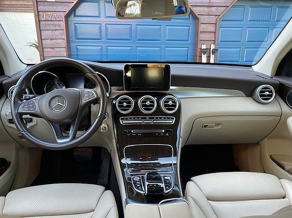 Mercedes-Benz GLC350 e 6 of 7