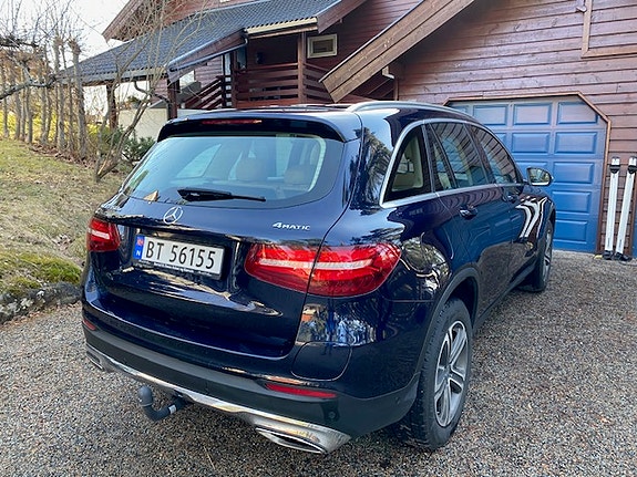 Mercedes-Benz GLC350 e 2 of 7