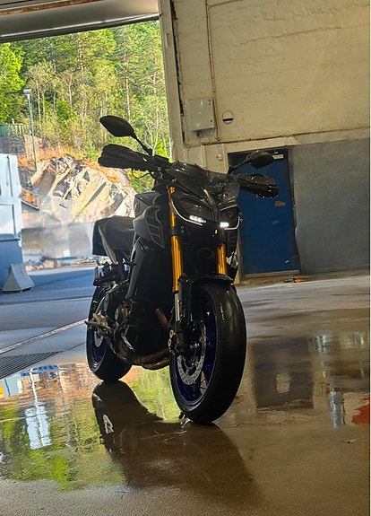 Yamaha MT-09 SP 3 of 3