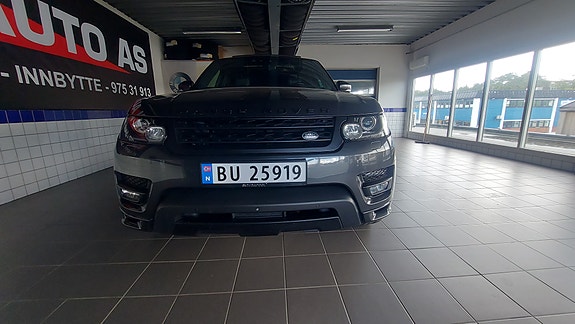 Land Rover Range Rover Sport 4 of 30