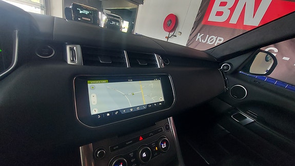 Land Rover Range Rover Sport 19 of 30
