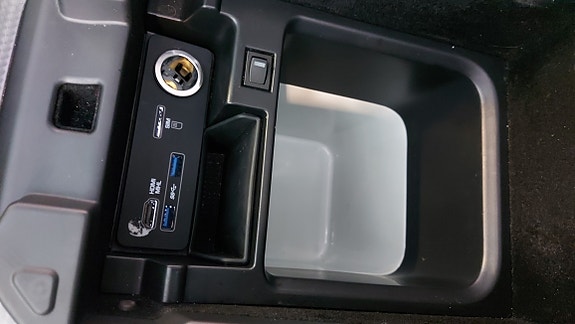 Land Rover Range Rover Sport 23 of 30
