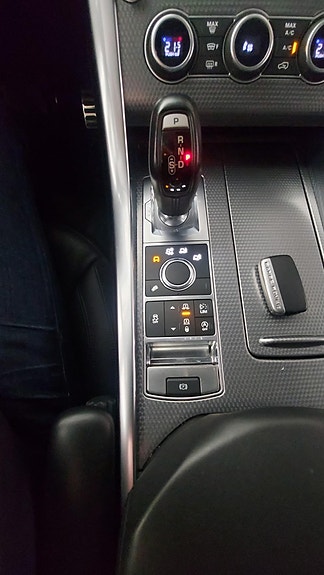 Land Rover Range Rover Sport 21 of 30