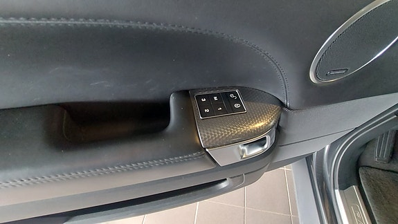 Land Rover Range Rover Sport 14 of 30