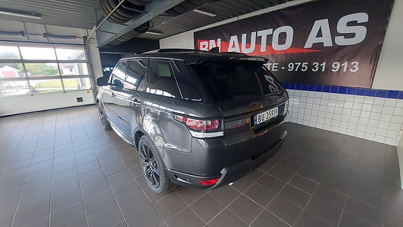 Land Rover Range Rover Sport 5 of 30