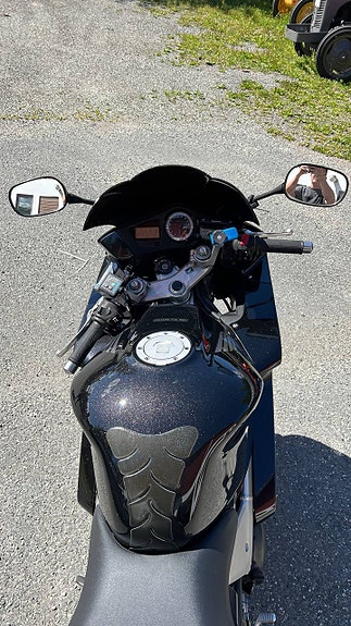Honda VFR 800 8 of 17