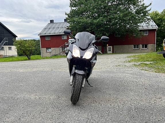 Honda VFR 800 16 of 17