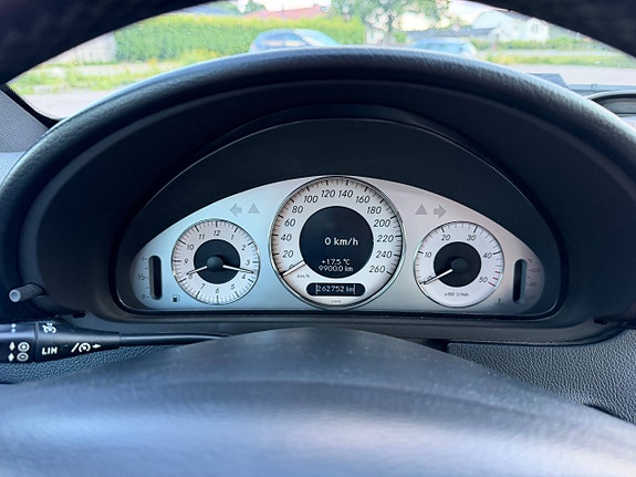 Mercedes-Benz CLK220 16 of 21