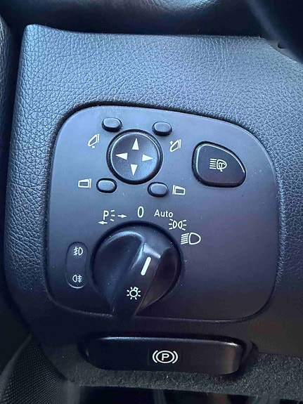Mercedes-Benz CLK220 18 of 21