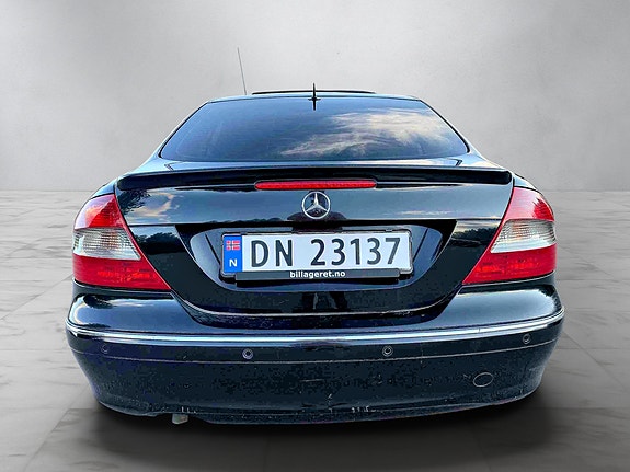 Mercedes-Benz CLK220 4 of 21