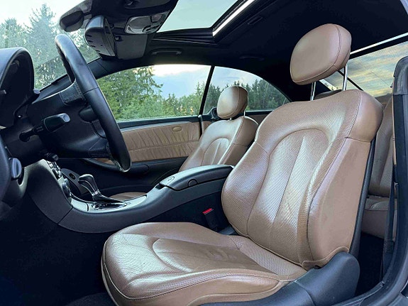 Mercedes-Benz CLK220 13 of 21