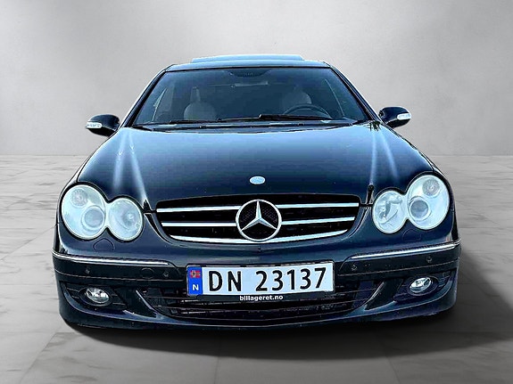 Mercedes-Benz CLK220 10 of 21