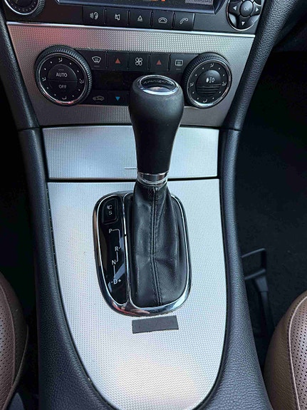 Mercedes-Benz CLK220 20 of 21