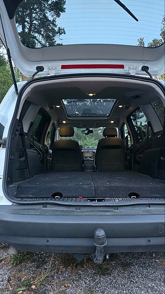 Ford S-MAX 5 of 30