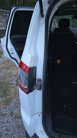 Ford S-MAX 14 of 30